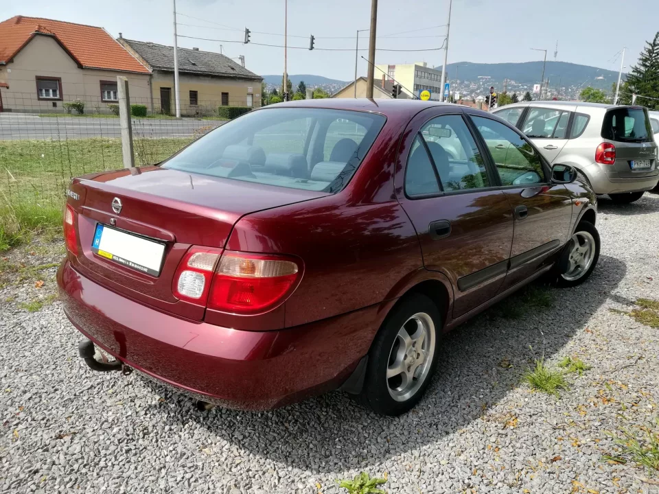 Nissan Almera 1.5
