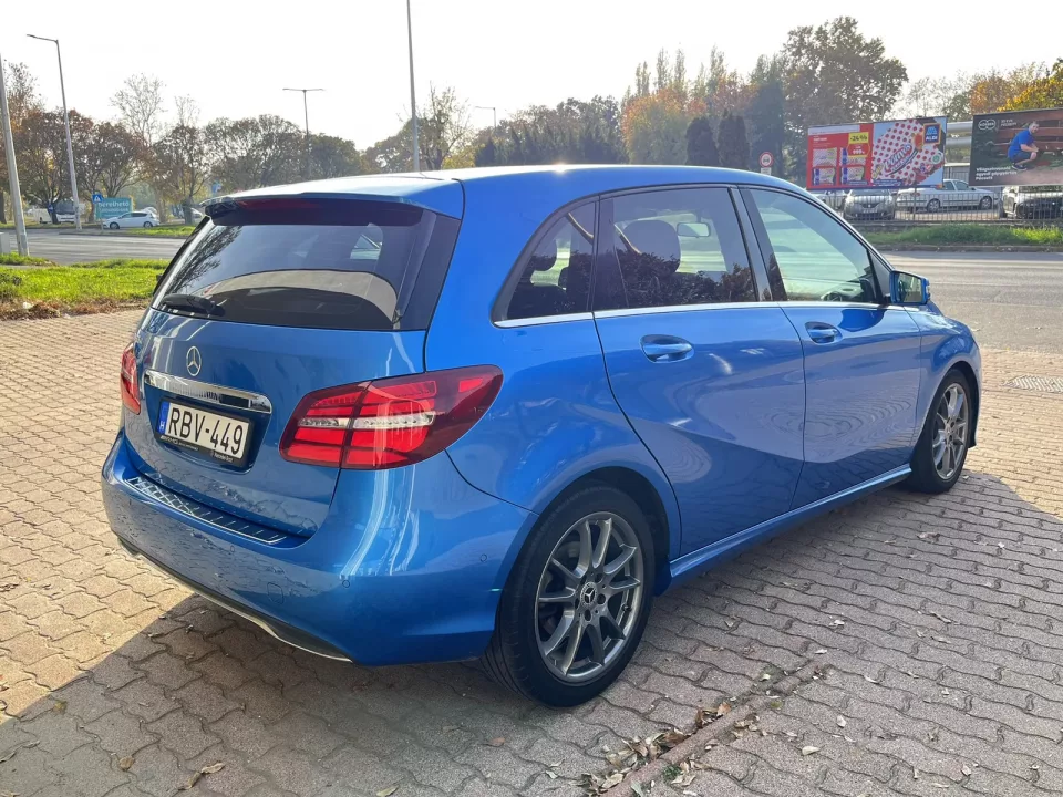 Mercedes-Benz B180d AMG Line